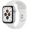 Умные часы Apple Watch SE, 44 мм, корпус из алюминия серебристого цвета, спортивный ремешок белого цвета MYDQ2 - фото 12152